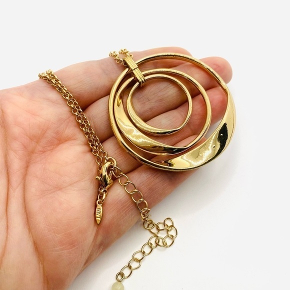 Avon NWT Marked Earrings Necklace Gold Tone Vintage Set - Picture 8 of 16